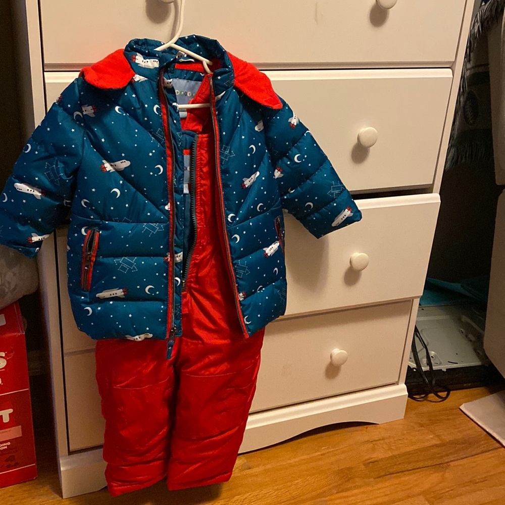 Infant snow suit space ship